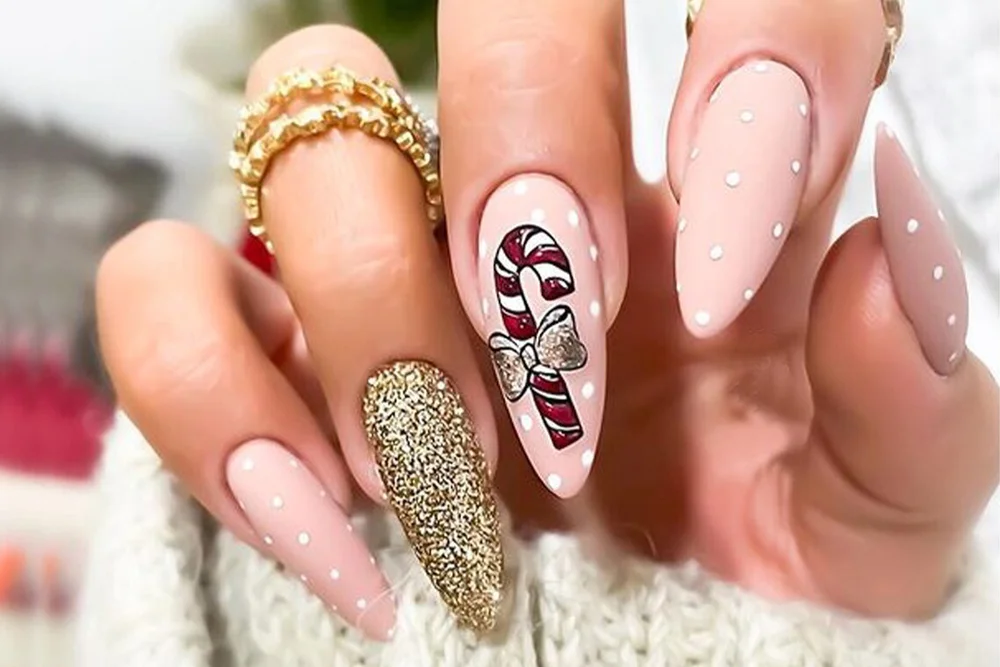 Candy Cane Christmas Nails