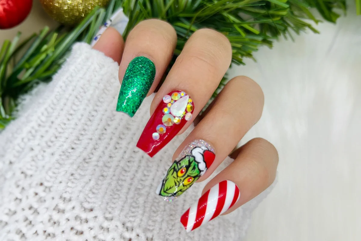 Grinch Press On Nails
