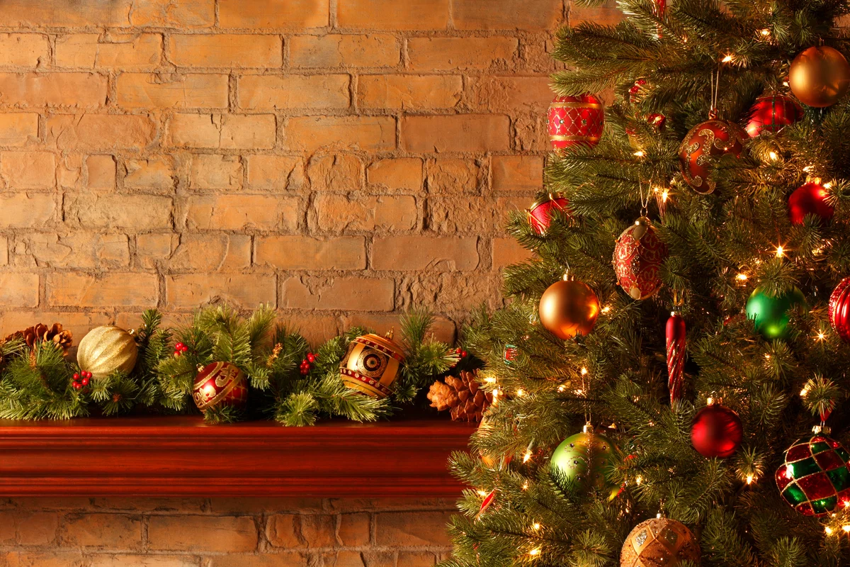 mantel with fir and ornament garland