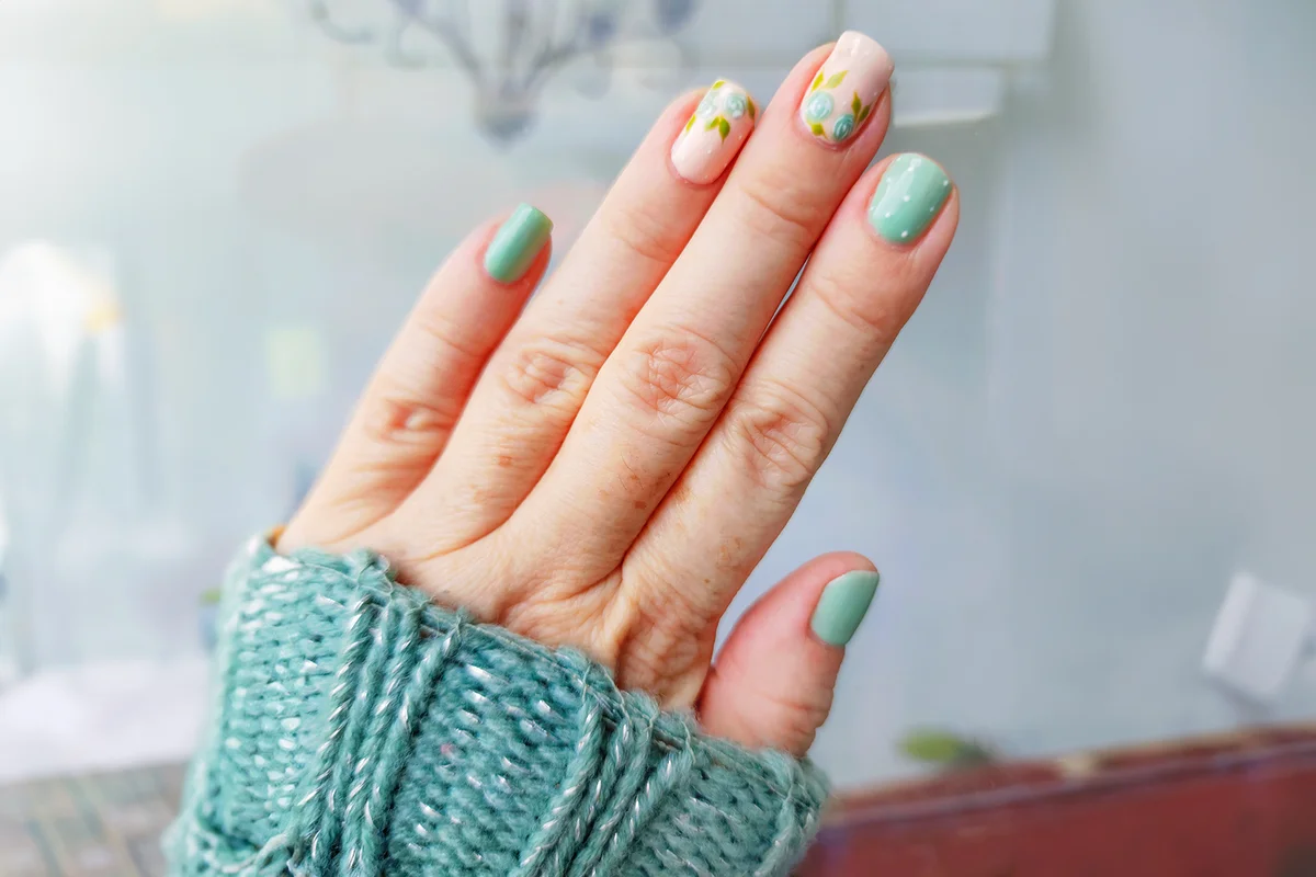 Mint and Skin Tones Nails Art with Rose Flowers