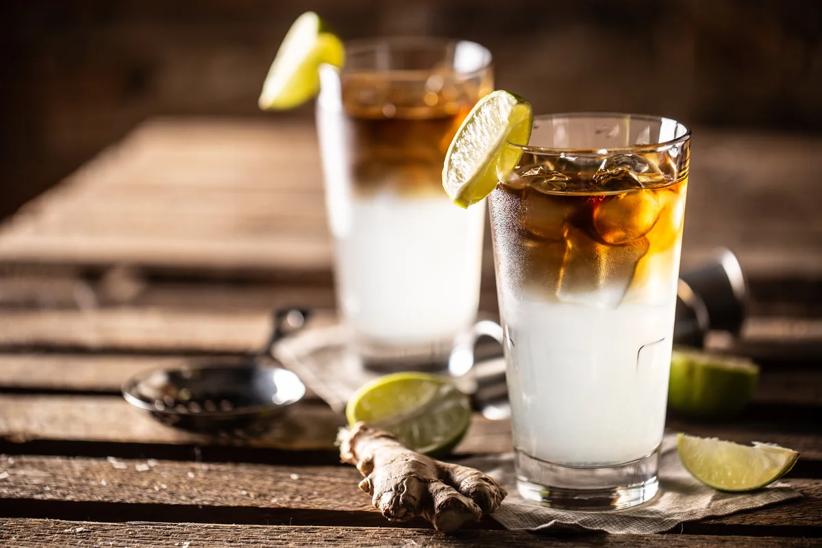 dark n' stormy cocktail