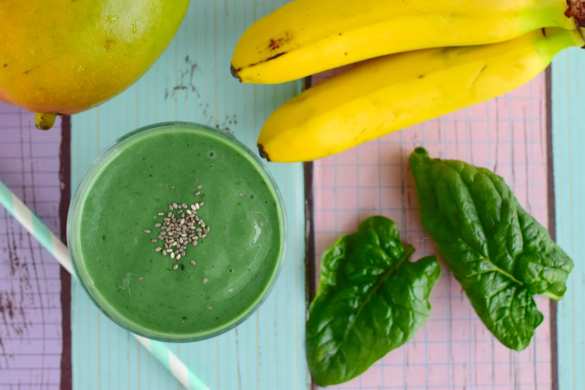 Banana spinach smoothie
