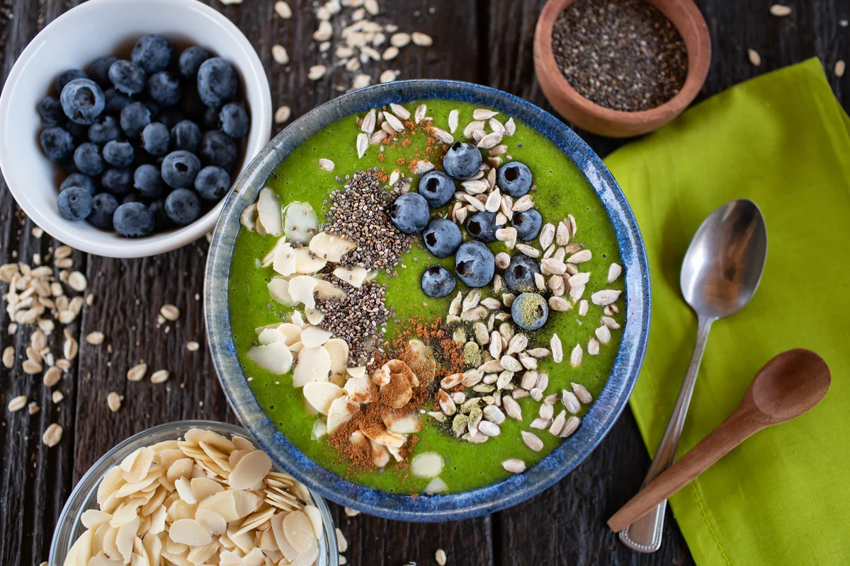 green smoothie bowl