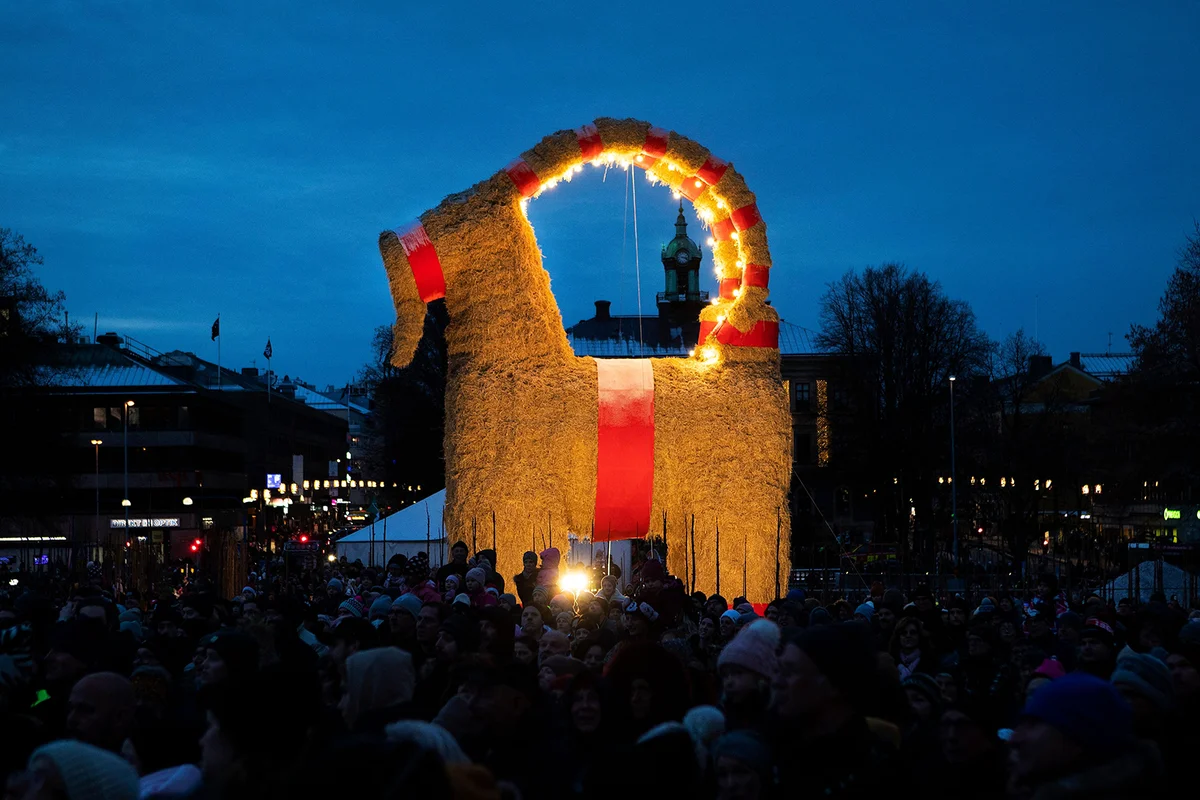 SWEDEN-TRADITION-CHRISTMAS-GOAT