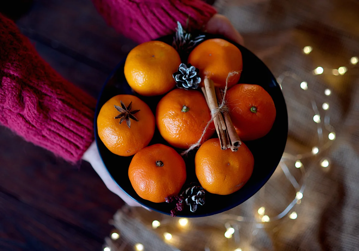 bowl of tangerines