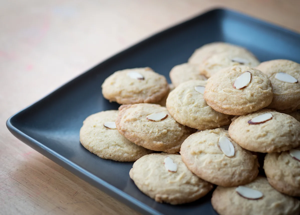 almond cookies
