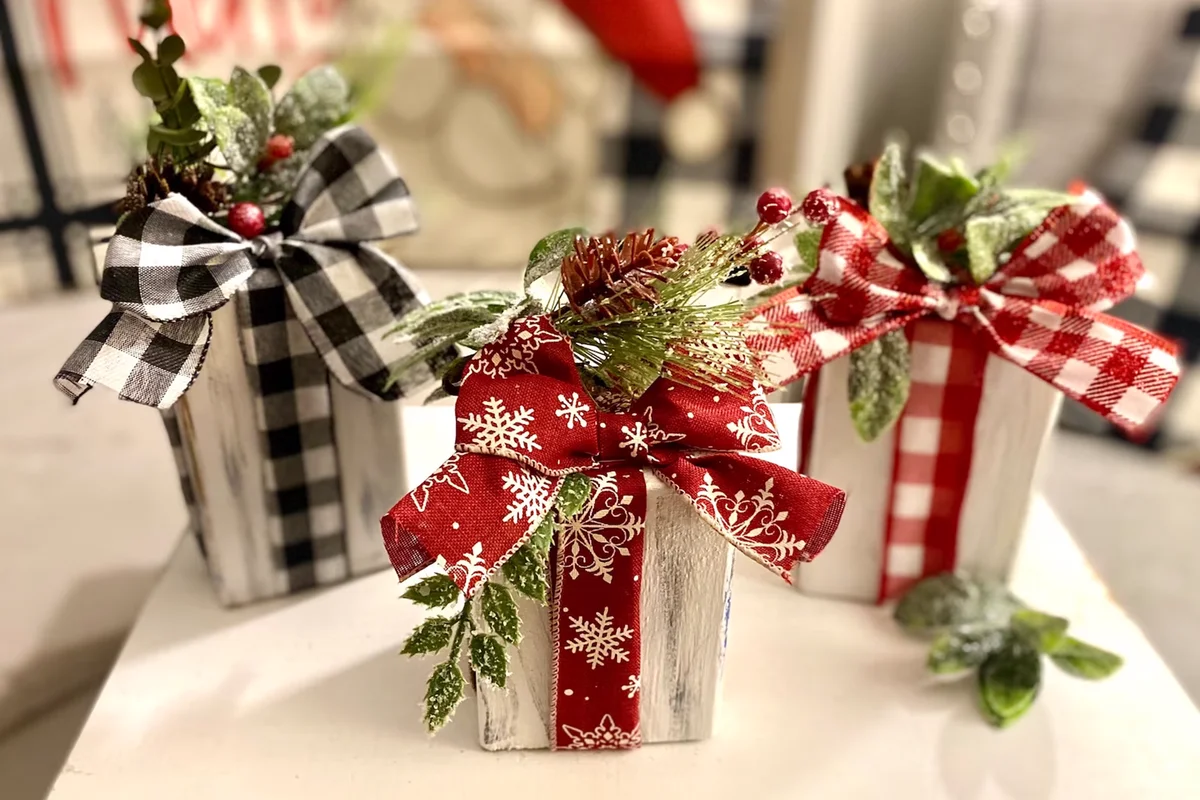 Set of 3 farmhouse style Christmas presents