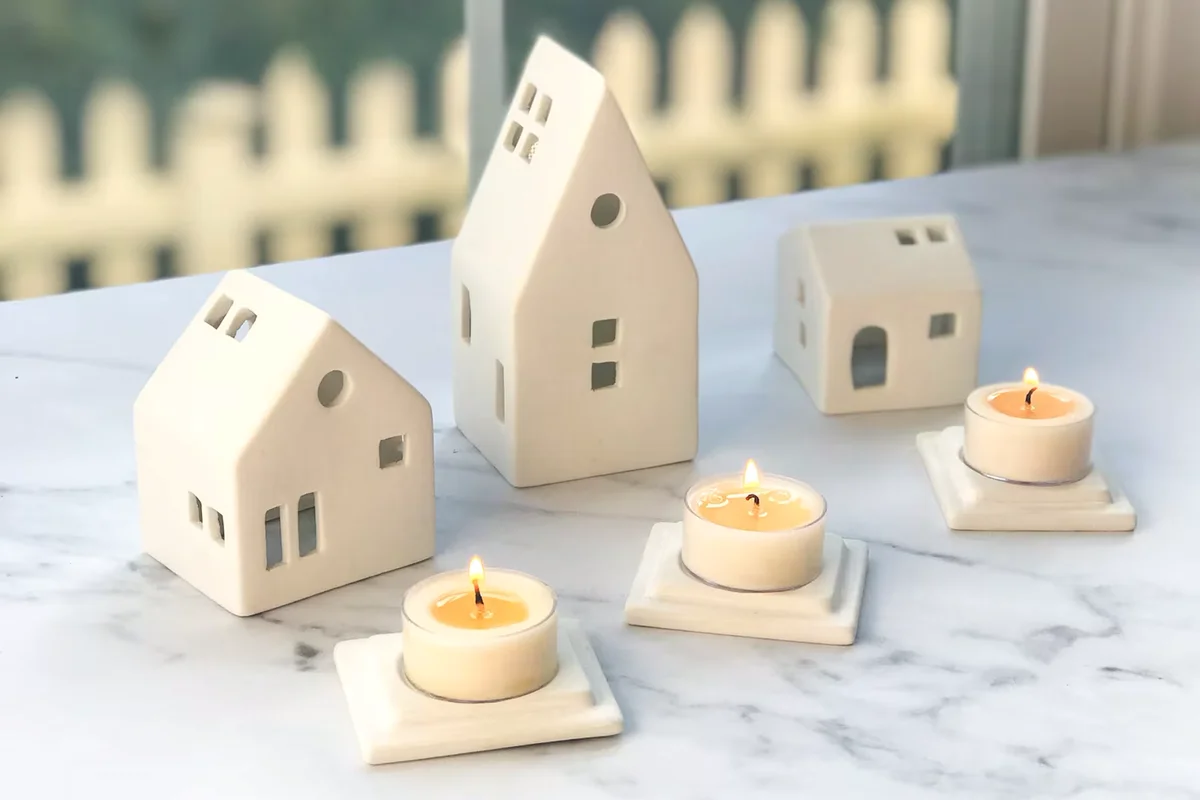Set of 3 White House tea light holders/Ceramic house/Modern