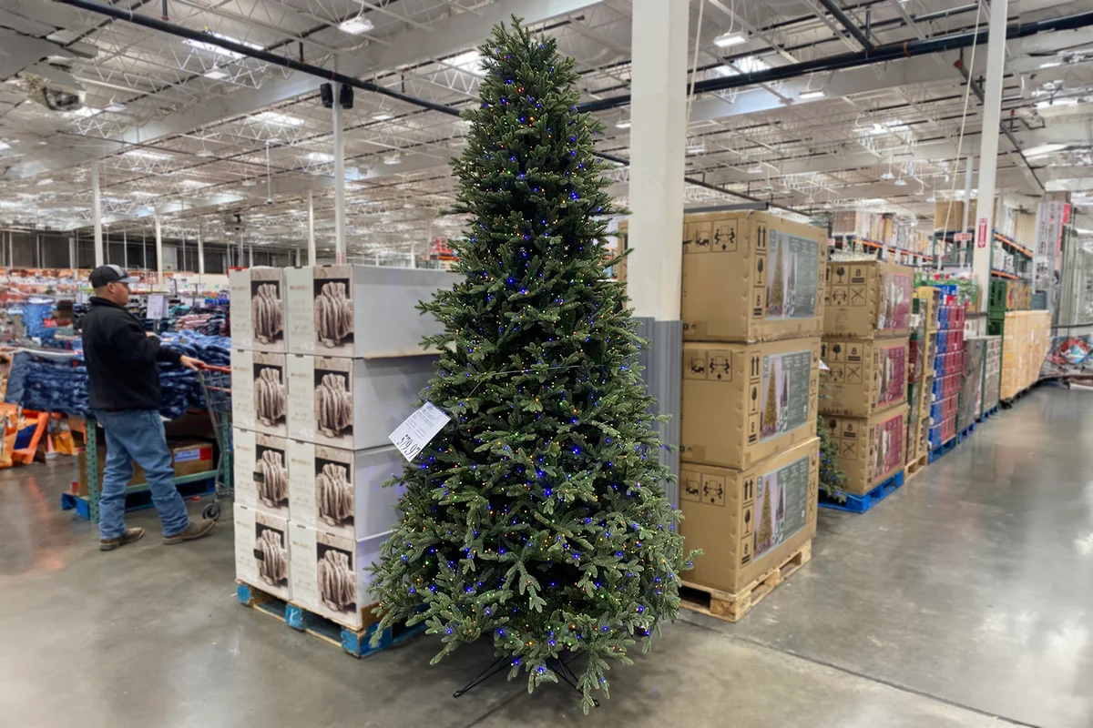 Pre-Lit Christmas Tree
