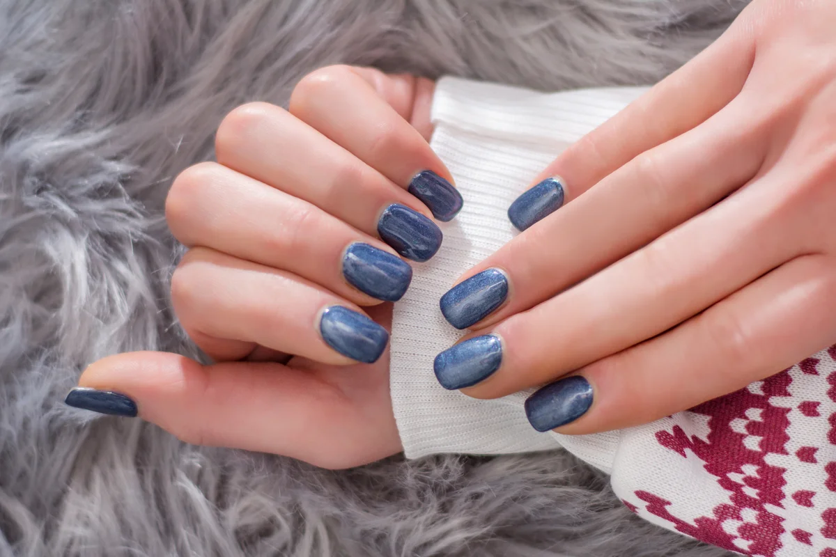 pretty blue nails