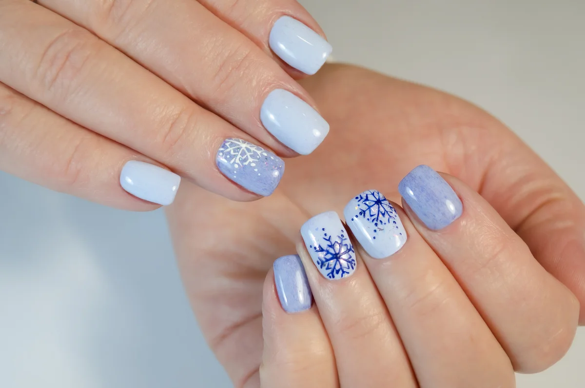 blue nails