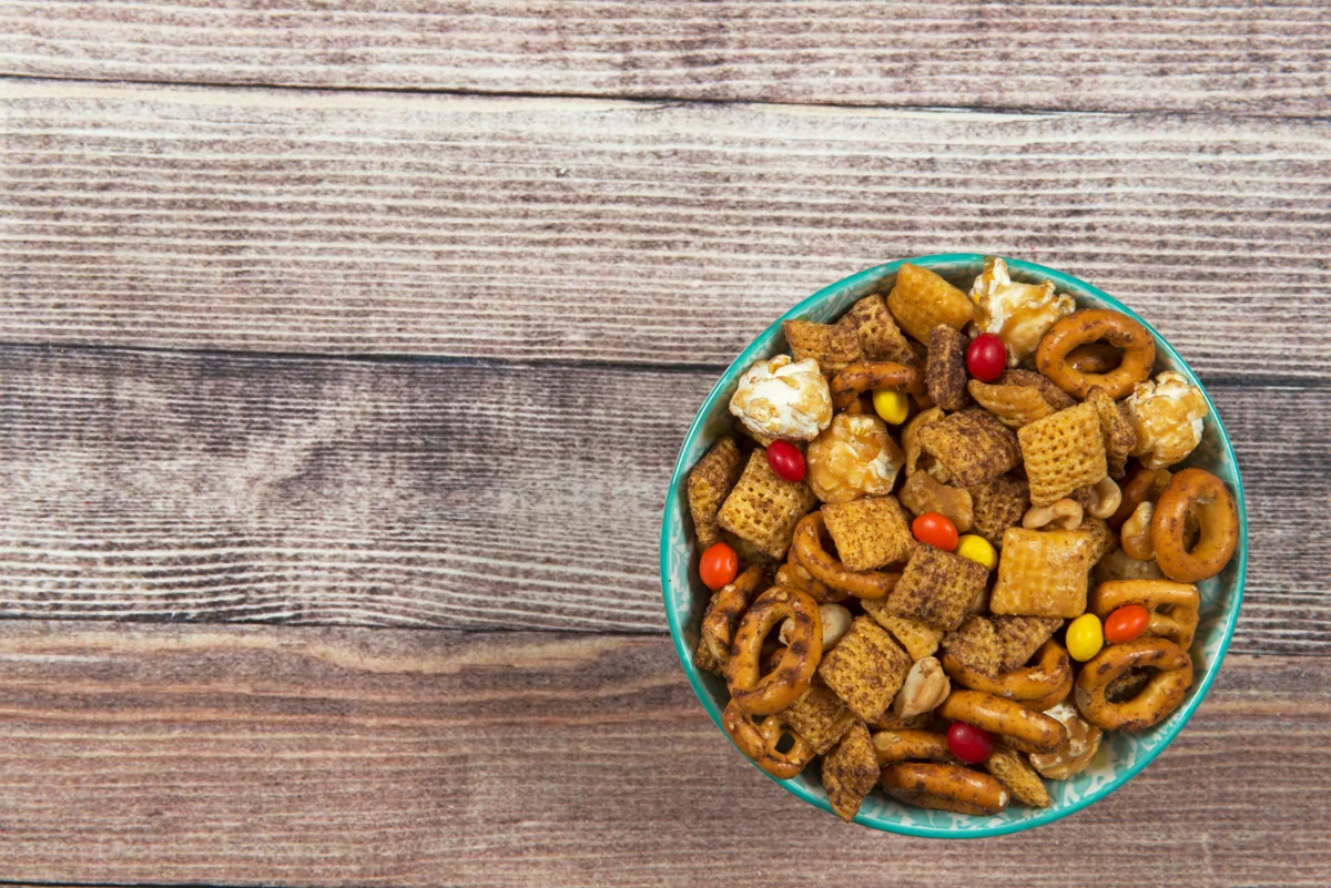 basic nut-free trail mix