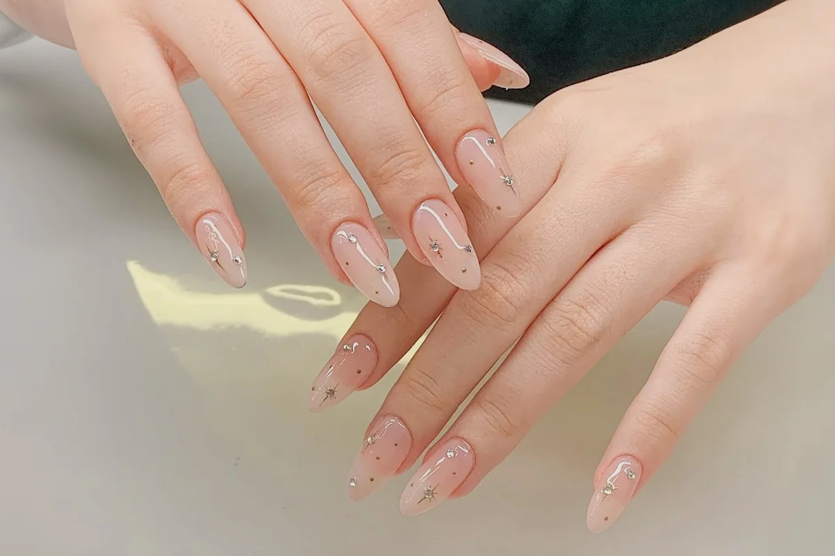 twinkle star nails