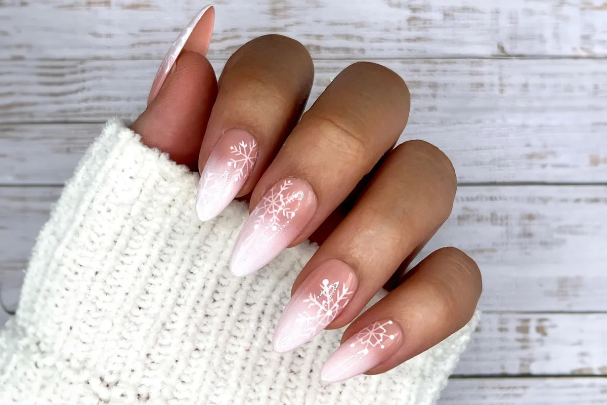 Ombre Snowflake Press On Nails