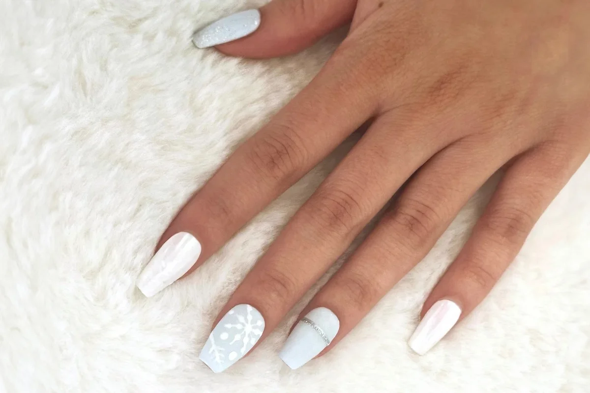 Winter Press On Nails