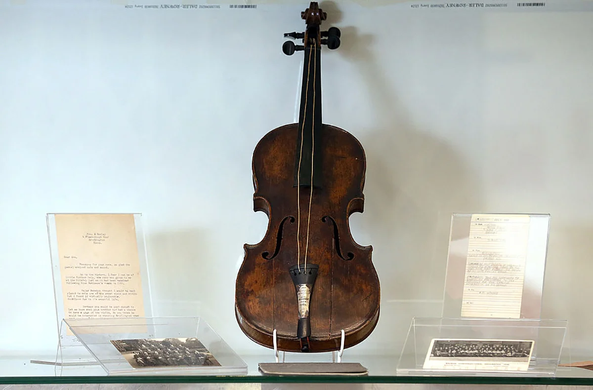 violin of Wallace Hartley