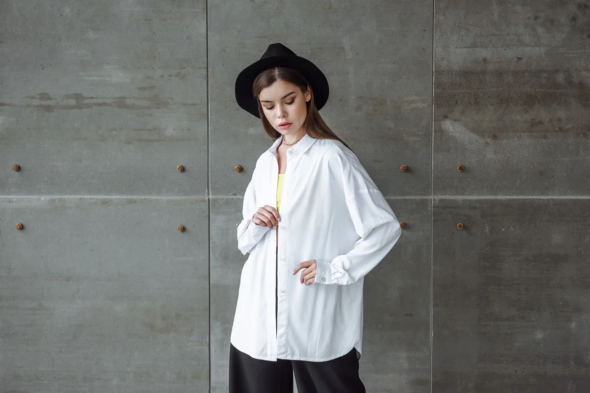 Beautiful model woman in a hat