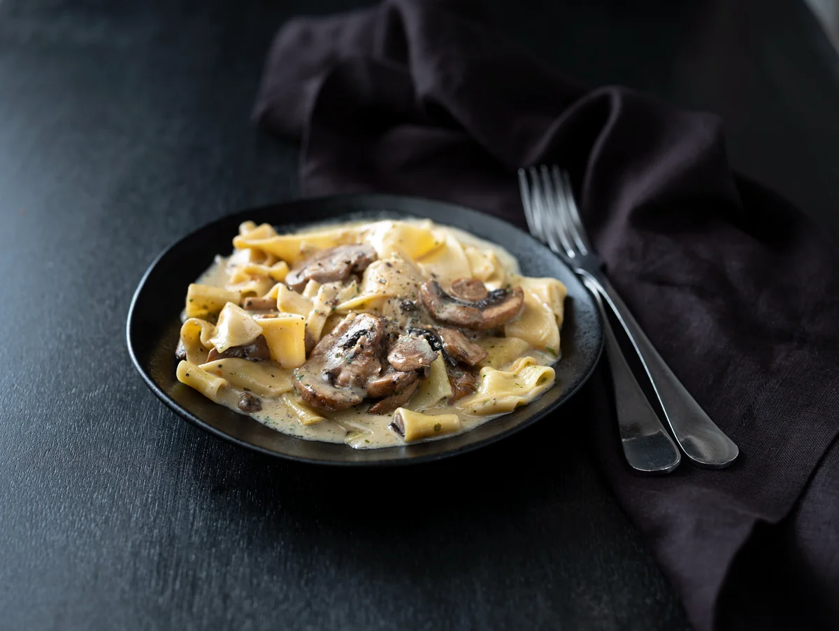 parpadalle with mushroom cream sauce
