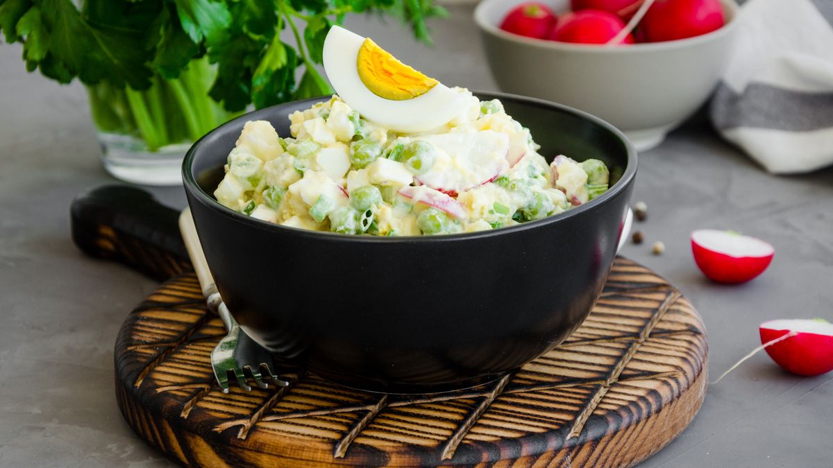 Potato Salad With Peas Recipe That'll Steal the Picnic Spotlight