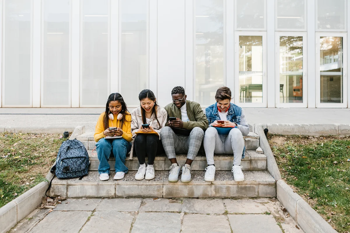 teens texting