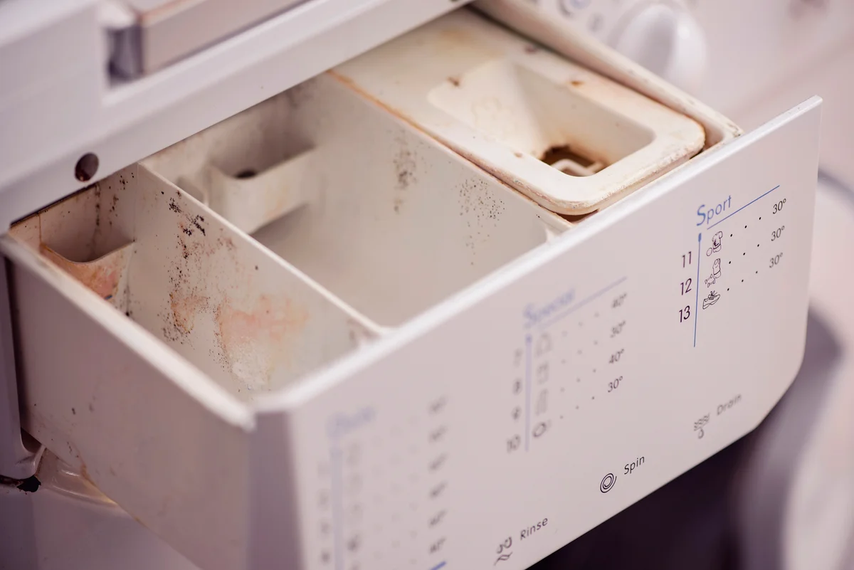 Dirty detergent container