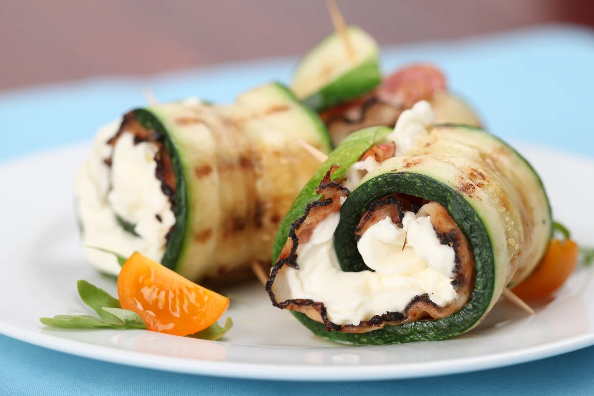 zucchini cheese rolls