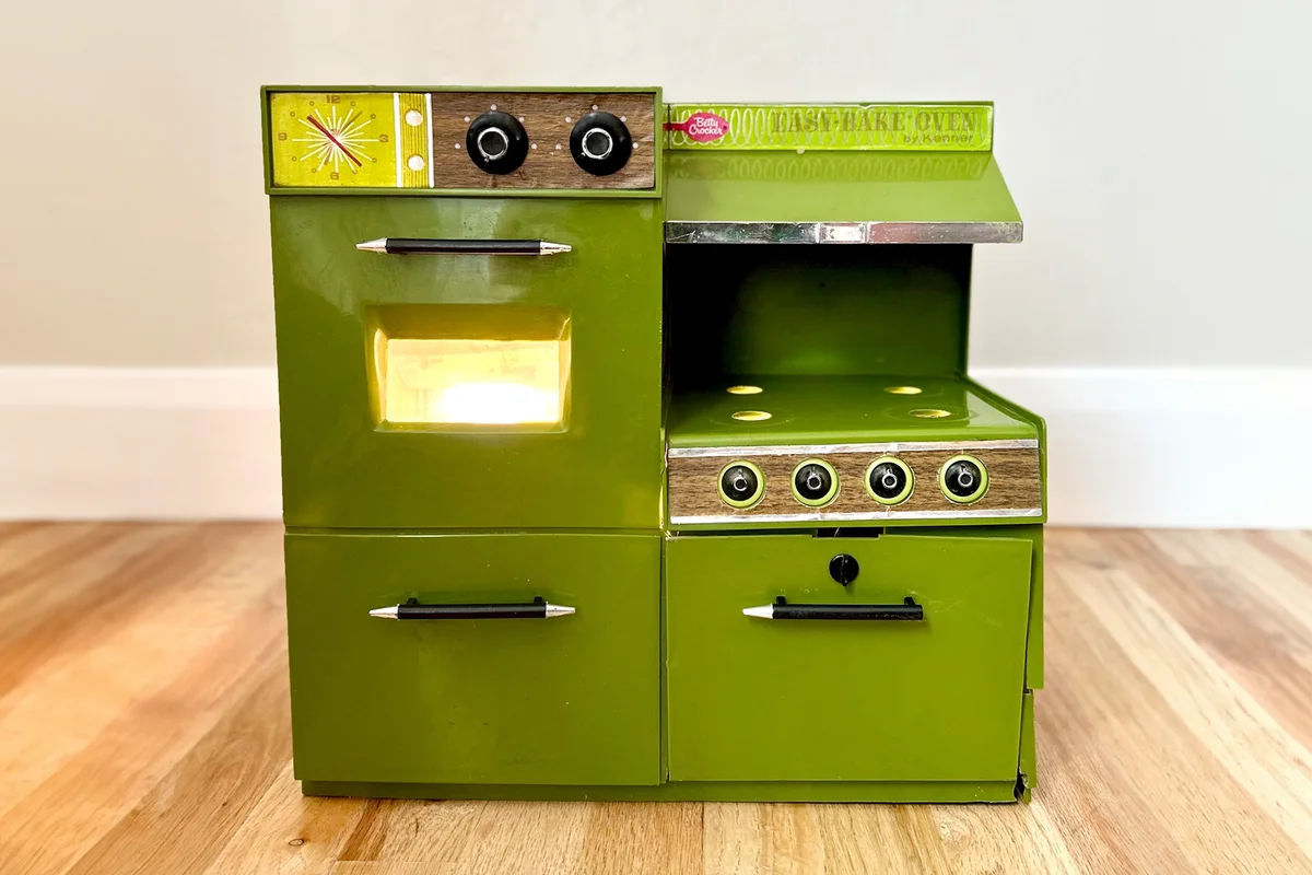Vintage 1969 Avocado Green Easy Bake Over By Kenner Betty Crocker