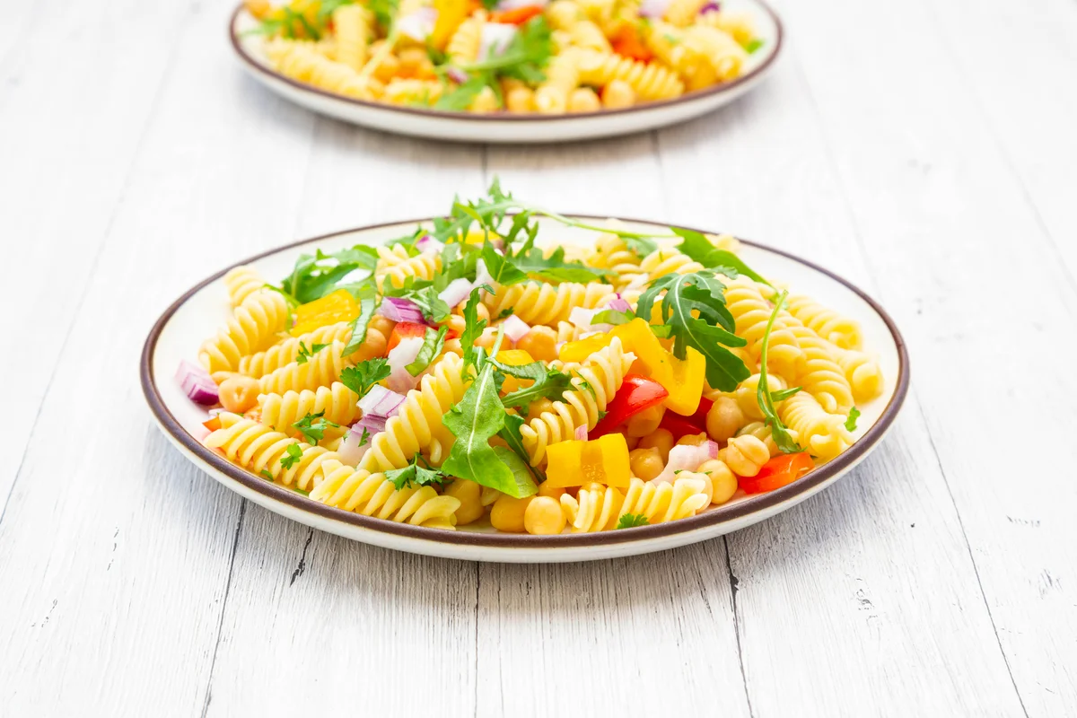 pasta salad with bell peppers
