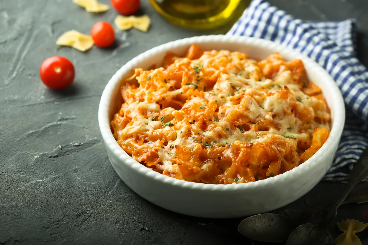 buffalo chicken pasta bake
