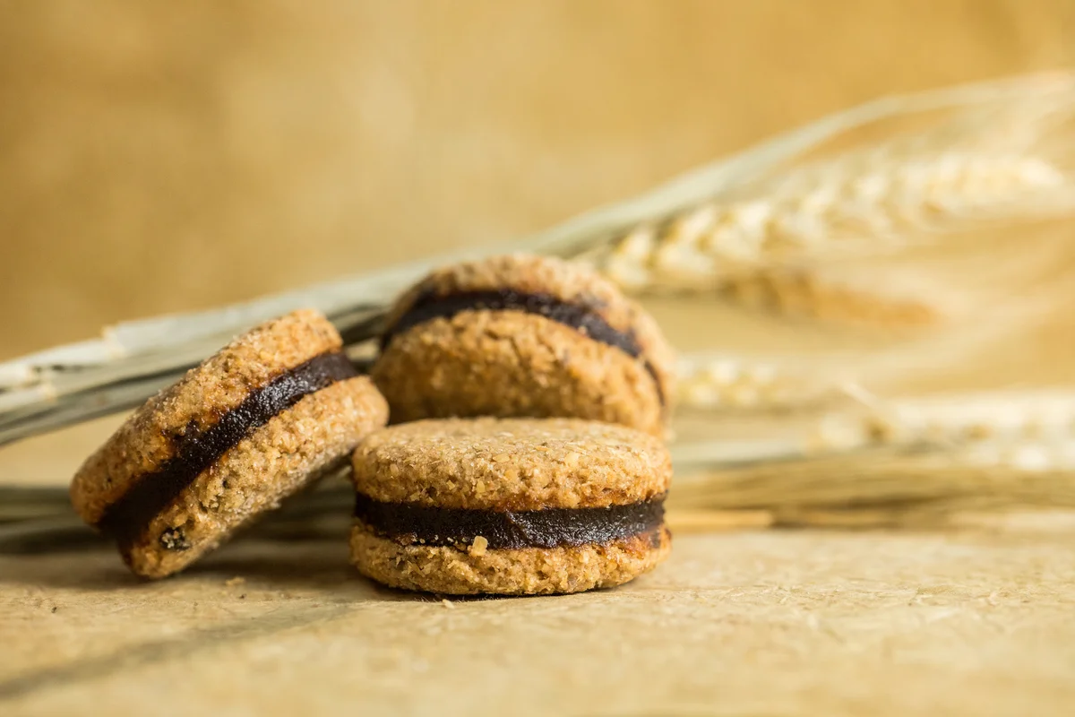 sandwich cookies