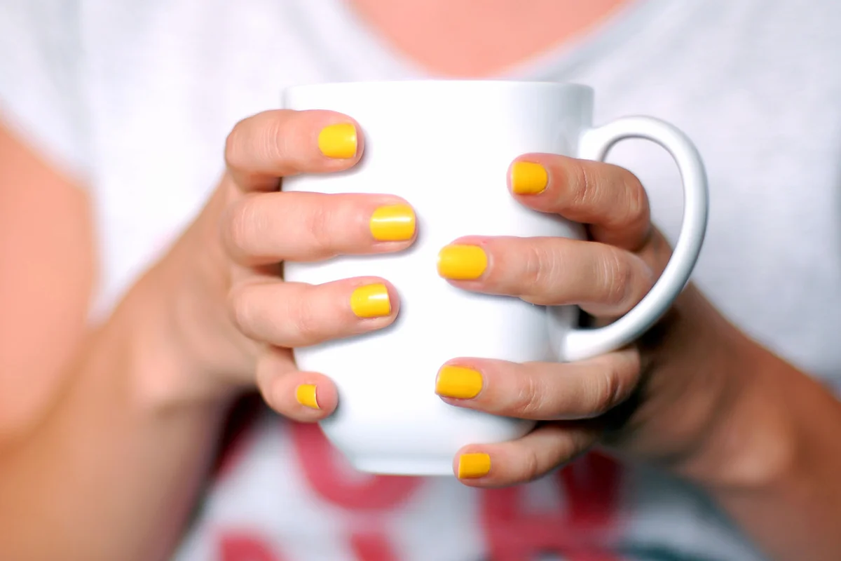 yellow nails