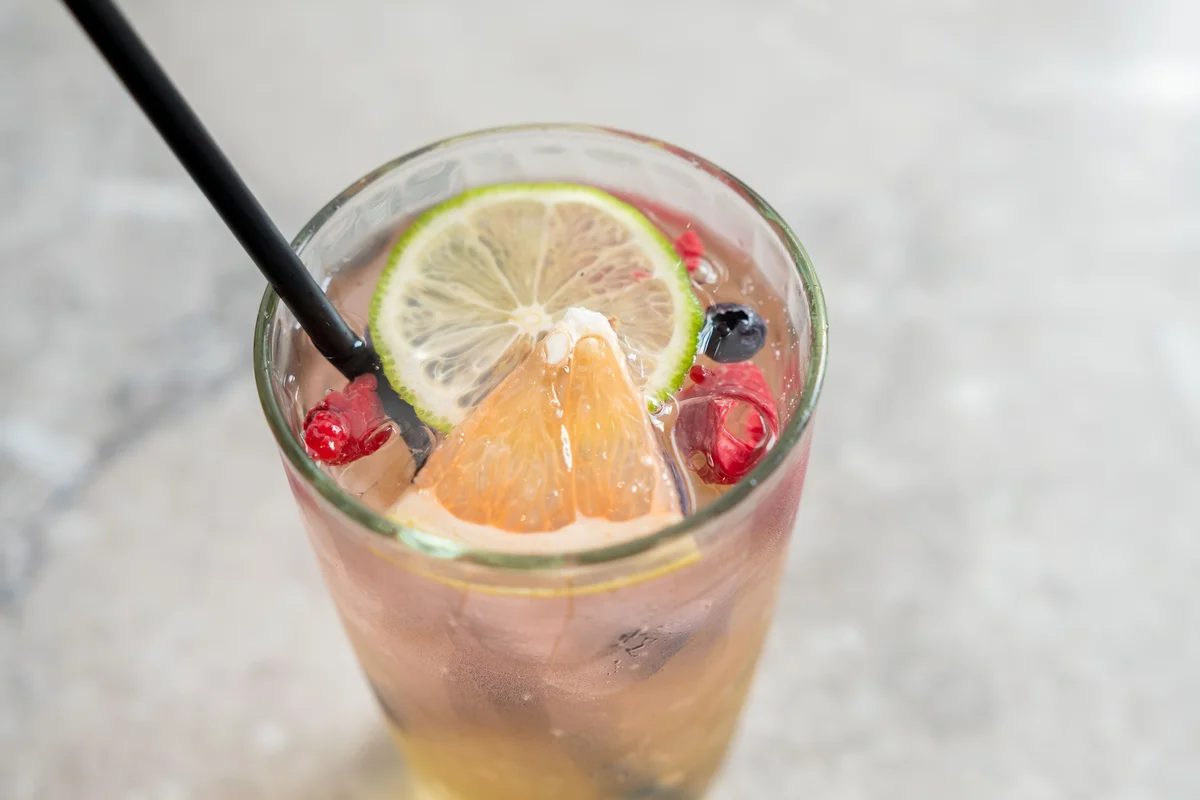 berry spritzer