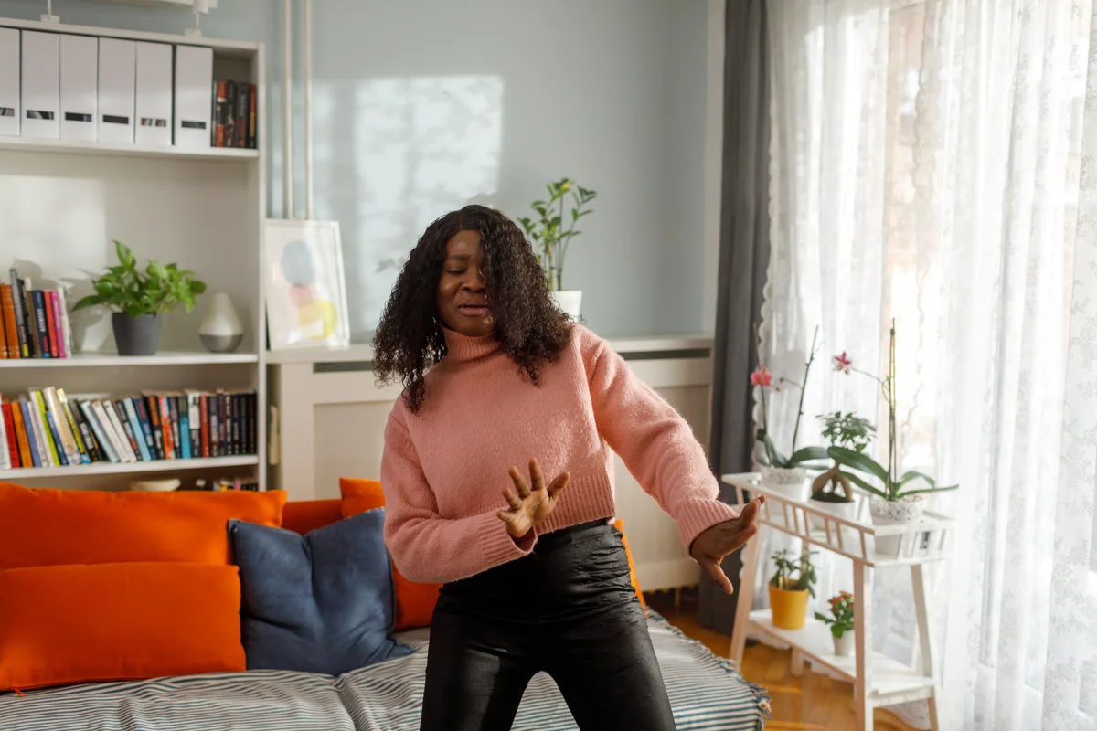 woman dancing