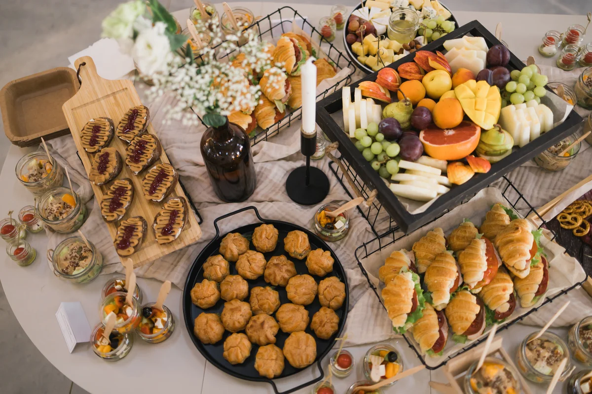 Beautifully decorated catering banquet table