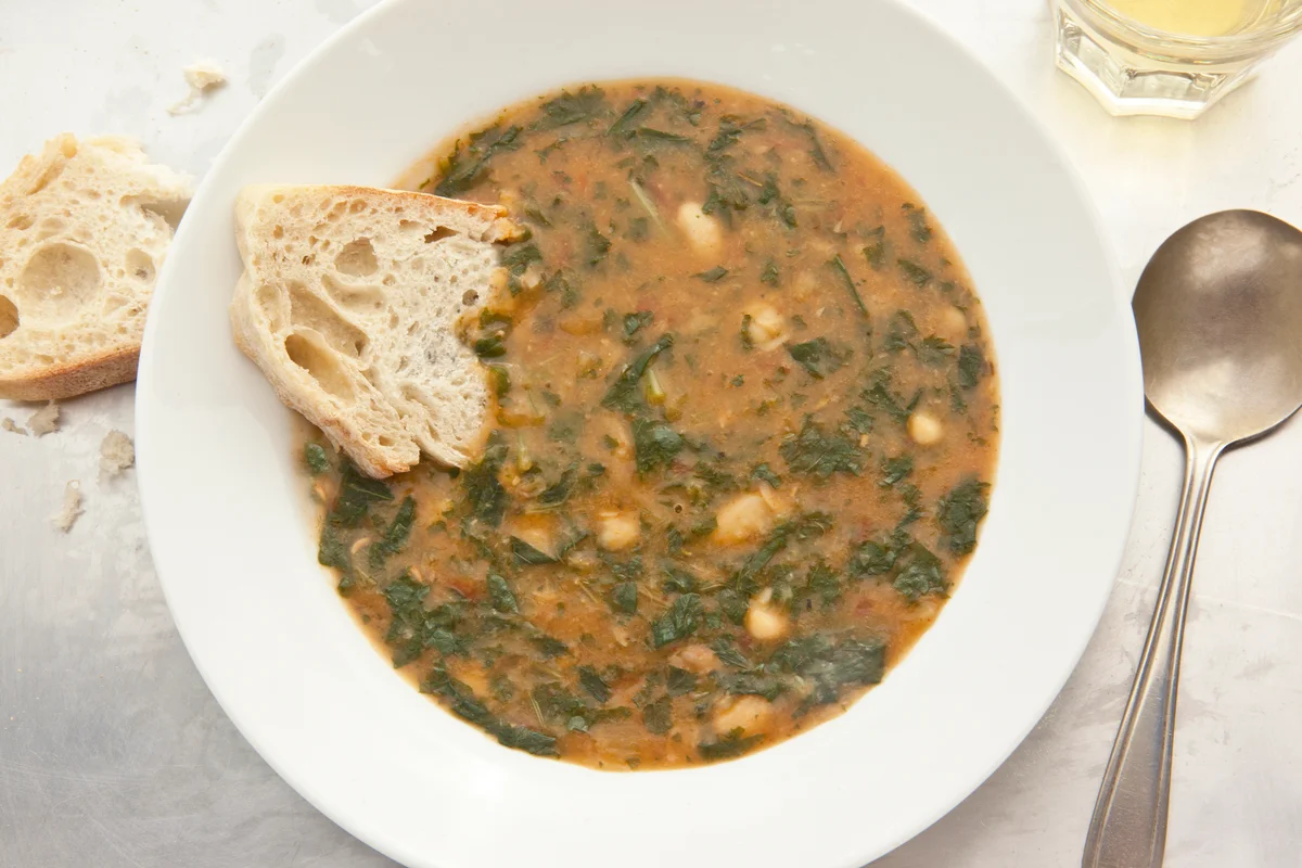 kale and white bean soup