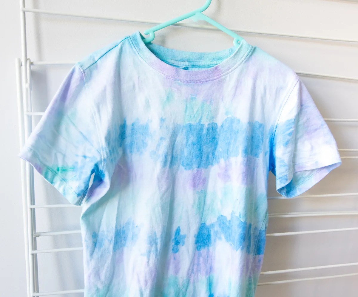 drying t-shirt