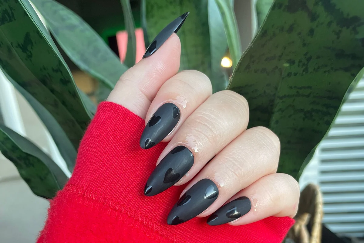 Black Valentines Day Hearts Press On Nail