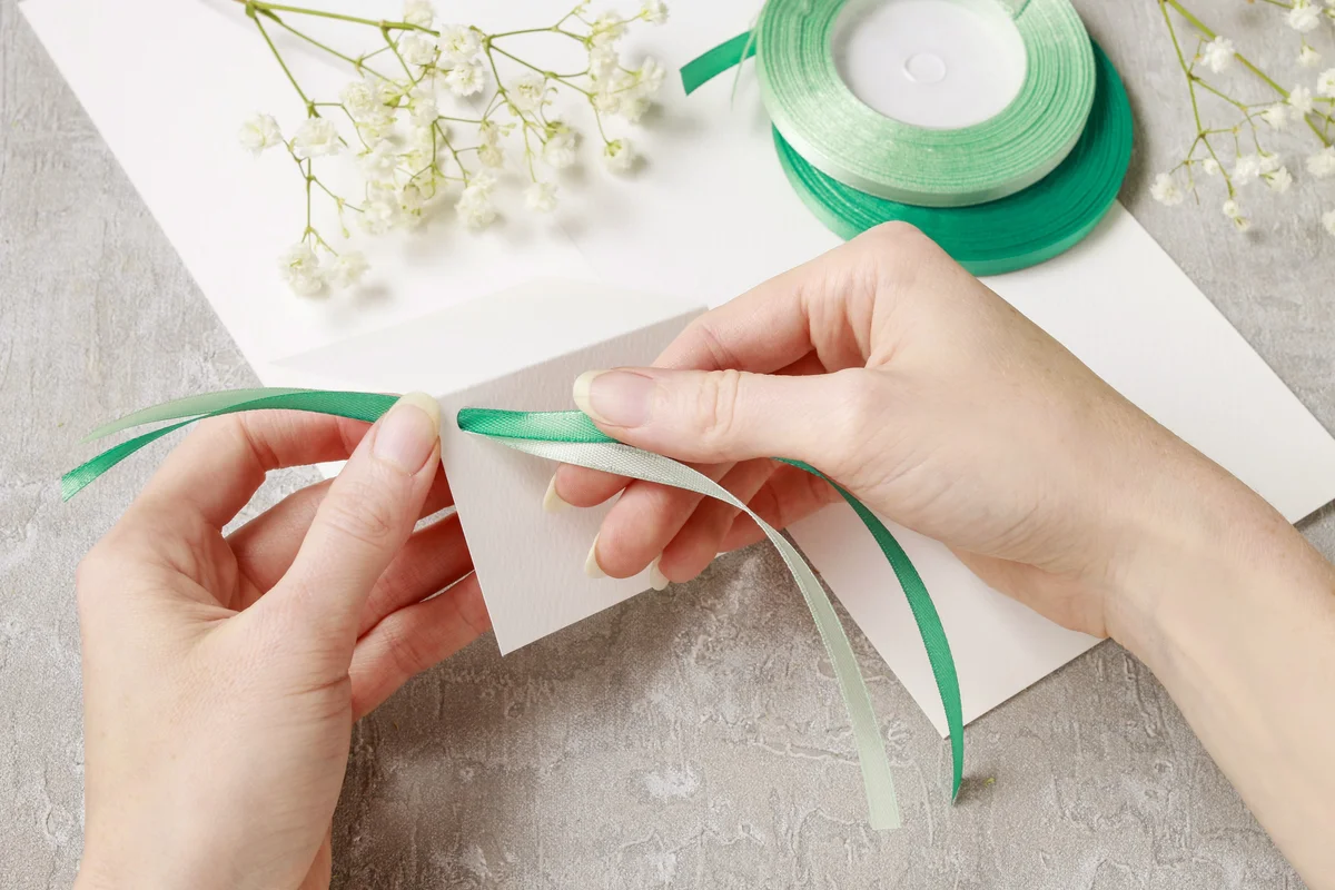 Making party invitation