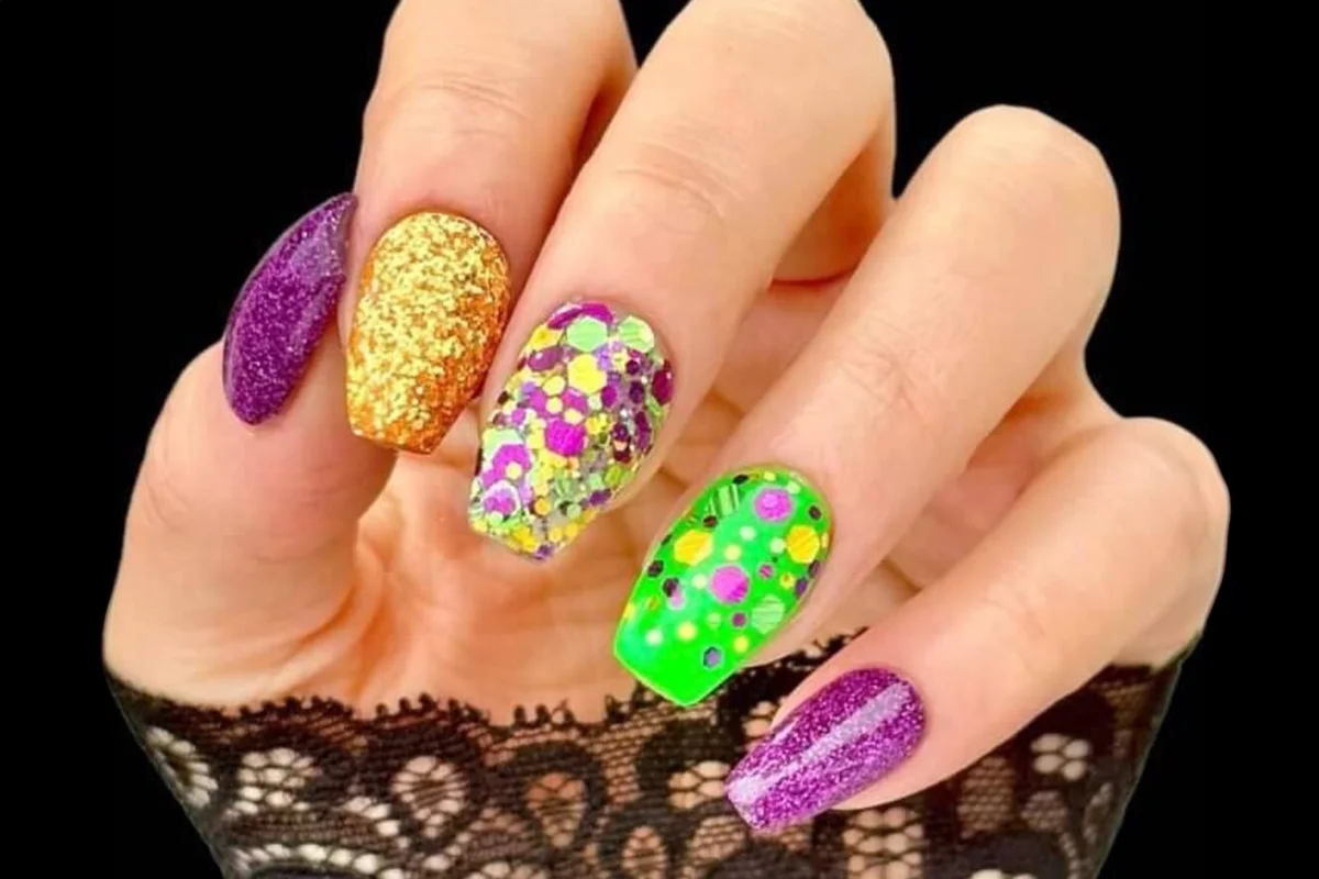 Flashing for Beads Mardi Gras Collection
