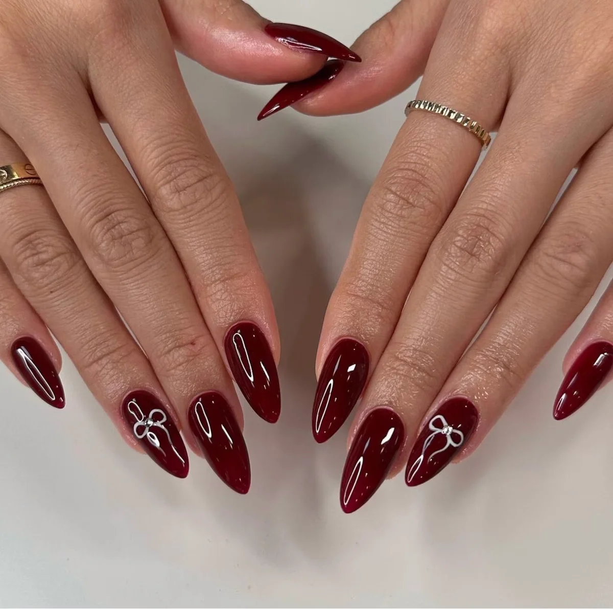 Red press on nails