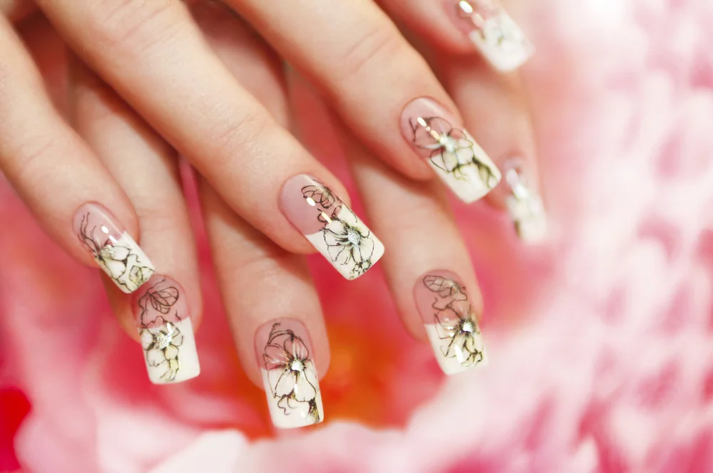 French tips + flowers