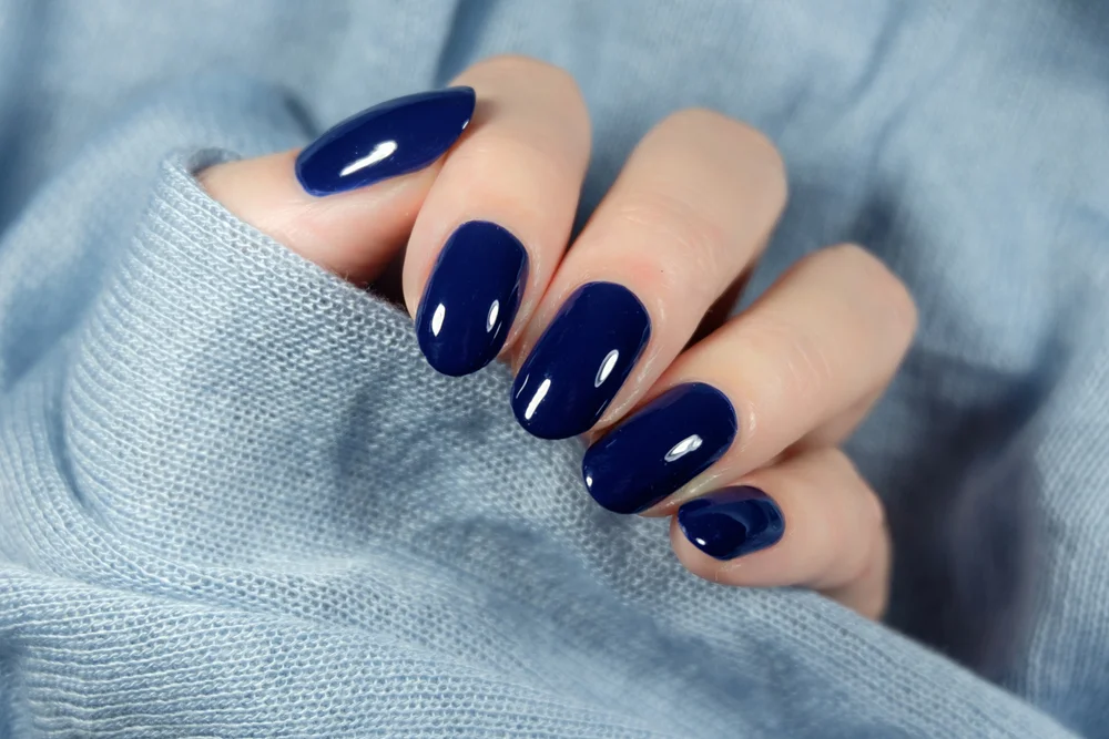 blue nails