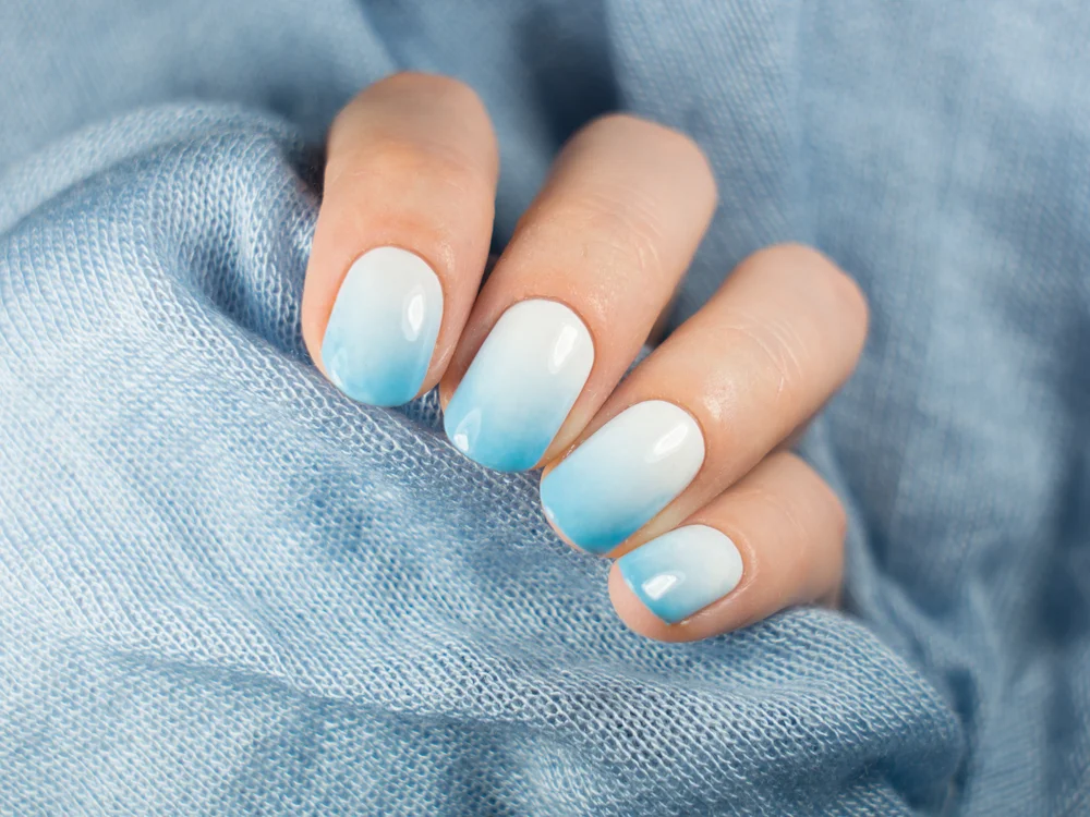 blue ombre nails
