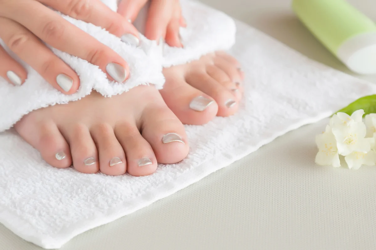 Young woman's feet
