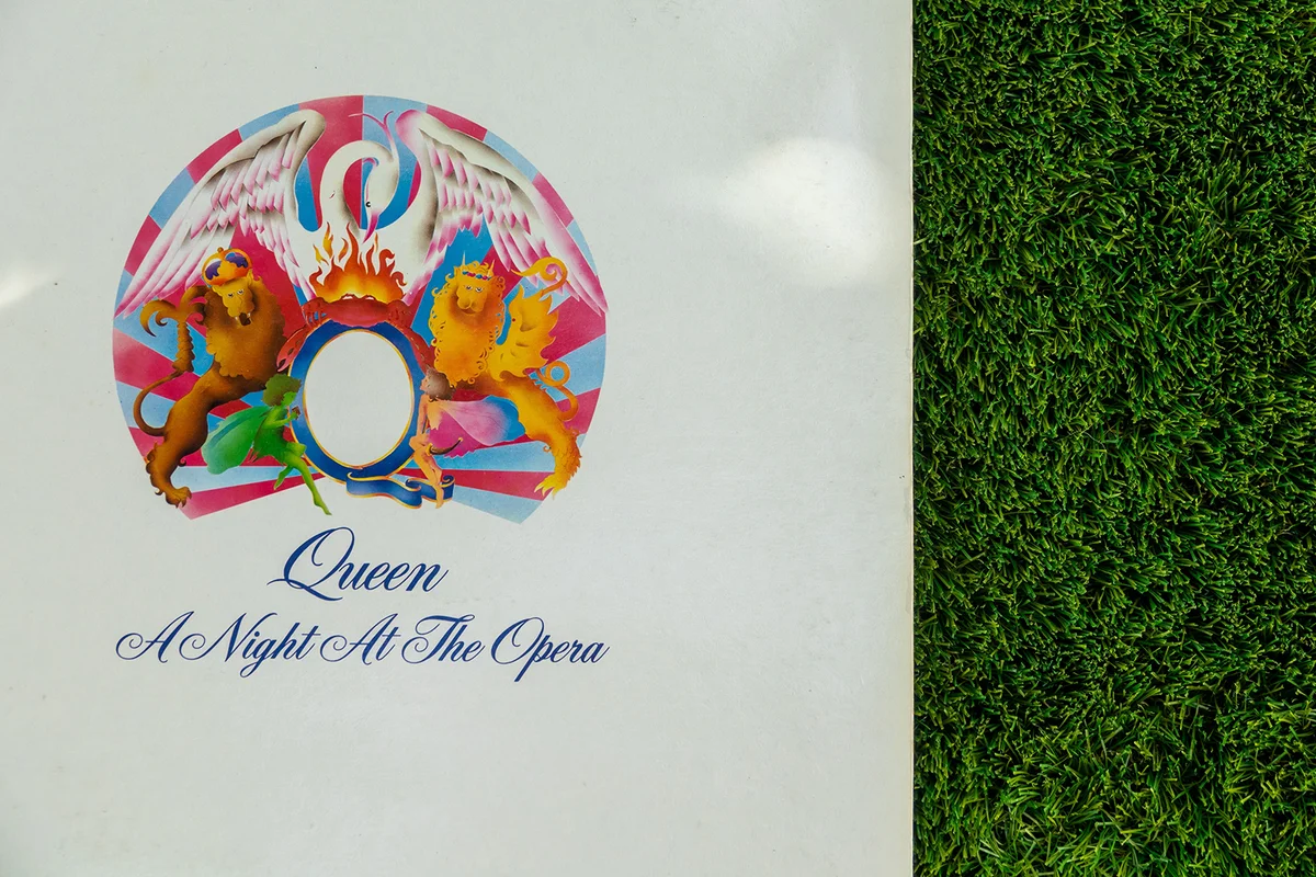Front cover of the vinyl record "A night at the opera" (1975) by the British musical group Queen