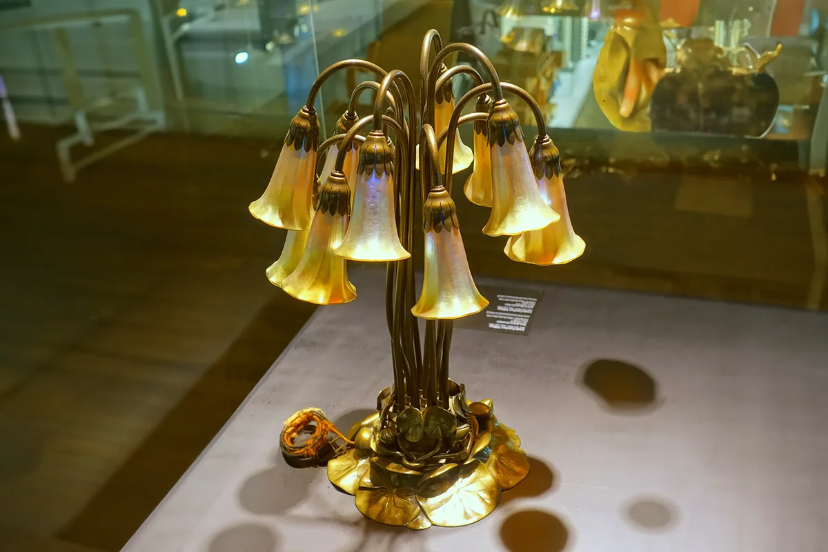 Pond Lily table lamp, Louis Comfort Tiffany, made by Tiffany Studios, New York, c. 1902, bronze, blown glass