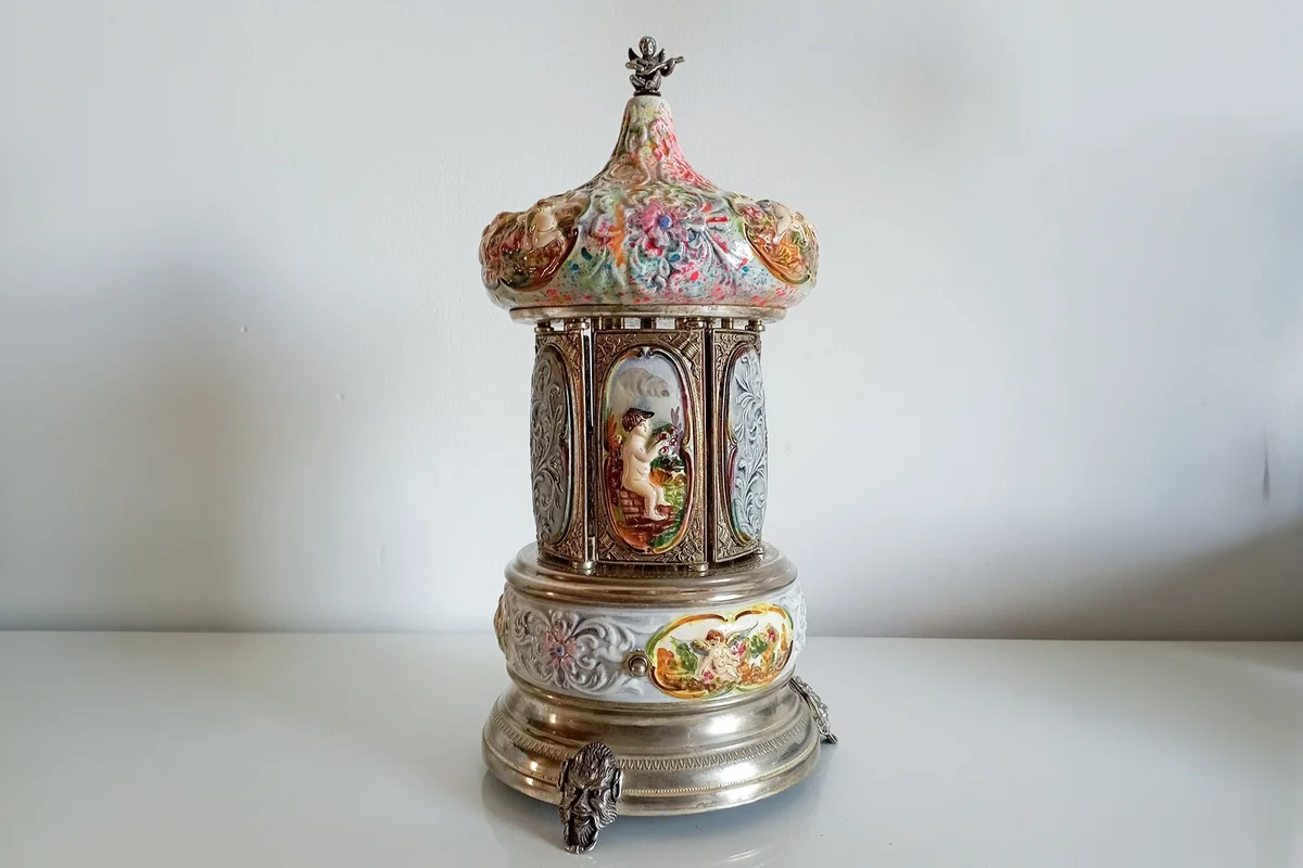 Capodimonte ceramic musical carousel