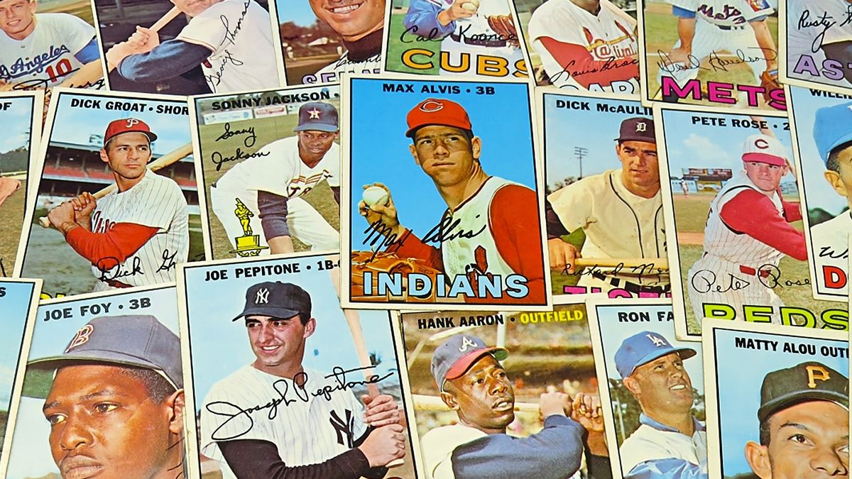7 Hank Aaron Baseball Cards: Auction Block Home Runs