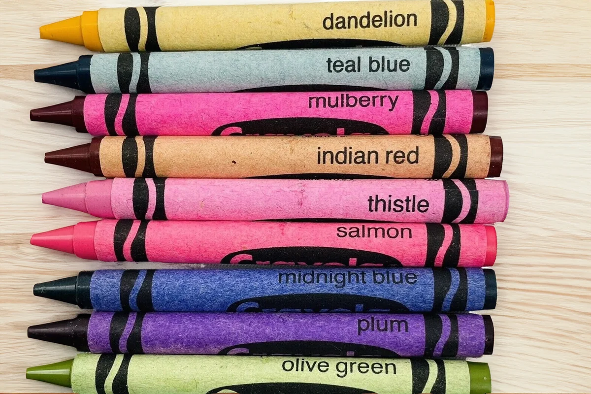 25 Retired and Hard To Find Crayola Crayons