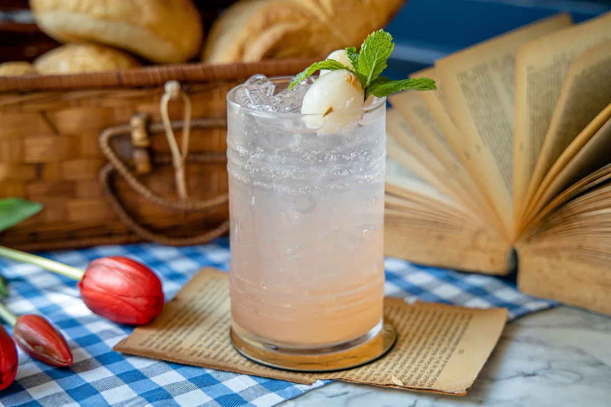 Refreshing Lychee Soda Drink with Lychee Fruit and Mint